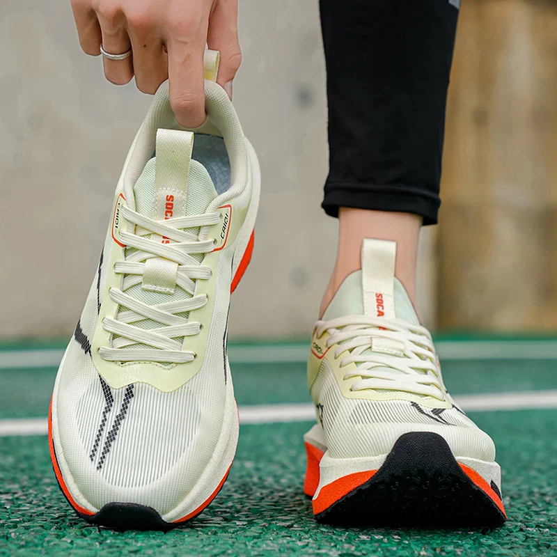 Chaussures de course avec plaq - Running Shoe Carbon avis et prix